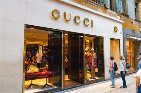 kering gucci italia